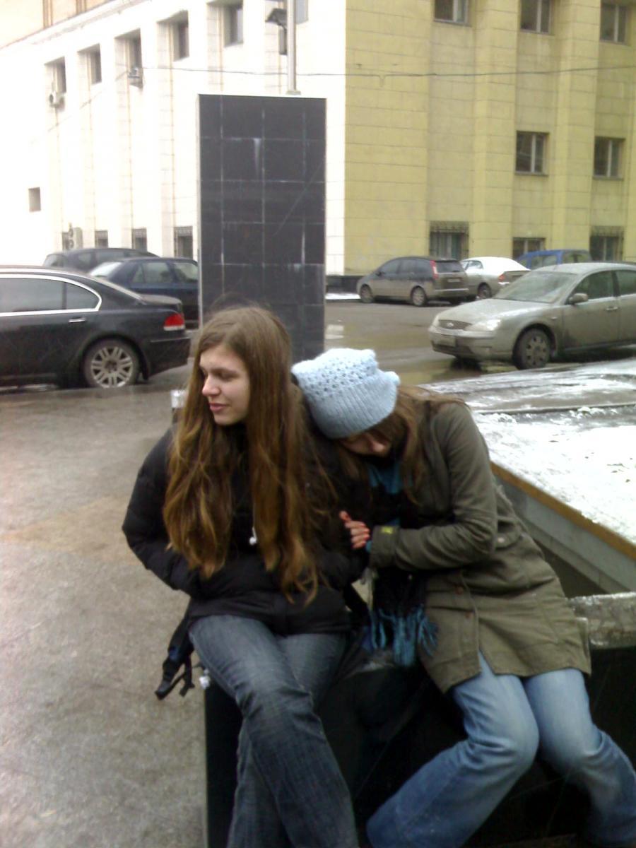 Слева направо: Пятка и Триша
